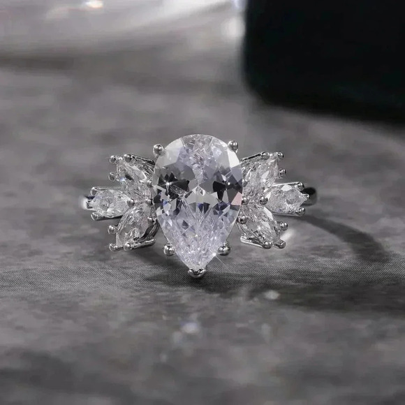 💍Beautiful Water Drop With Leaf Crystal Pure CZ Silver Pear Wedding Ring, K800 - Picture 6 of 7